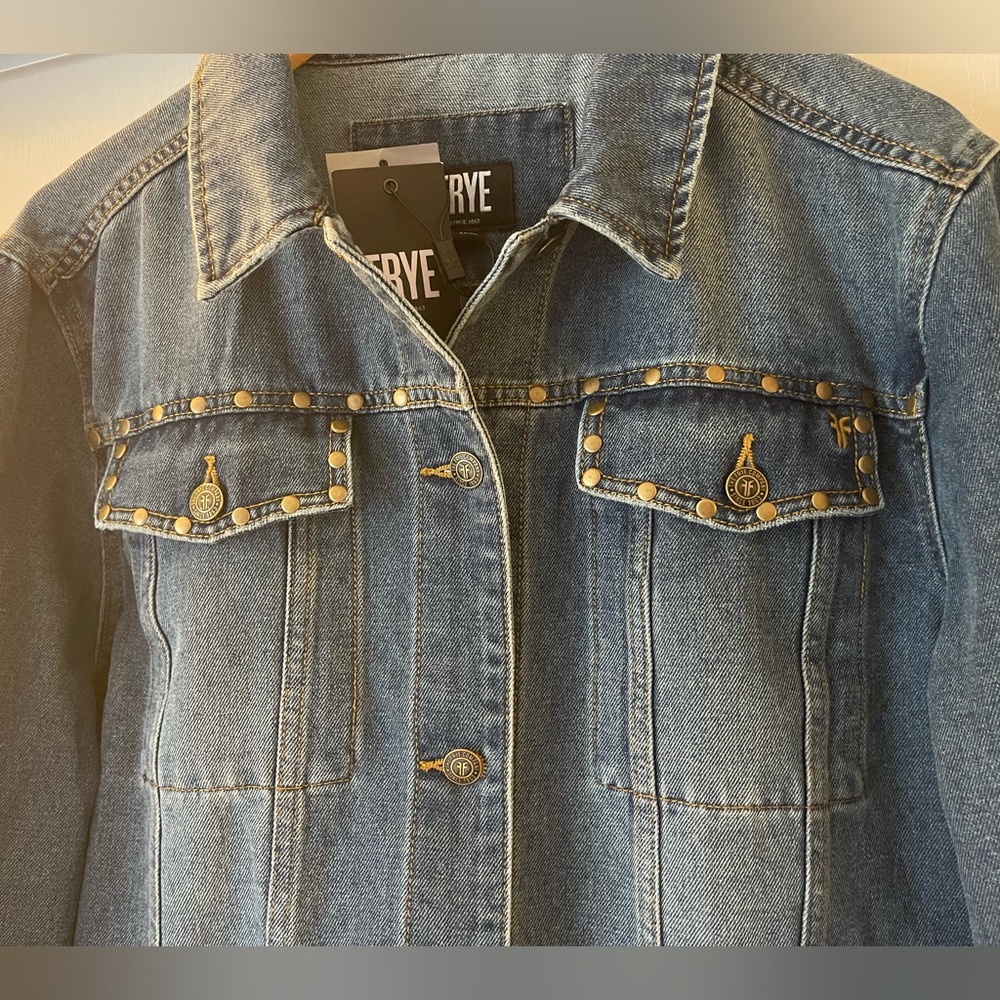 NWT Frye Studded Denim jacket, Sz XL💙